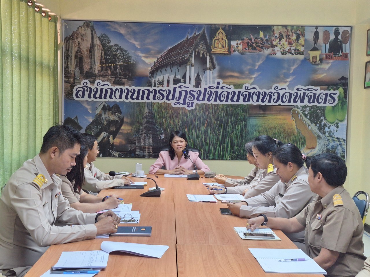 title - หัวหน้าผู้ตรวจราชการ ส.ป.ก. ประชุมตรวจราชการและติดตามความก้าวหน้าผลการดำเนินงานตามแผนการตรวจราชการของผู้ตรวจราชการ ส.ป.ก. ประจำปีงบประมาณ พ.ศ. 2568 รอบที่ 2 เขตตรวจราชการที่ 18 จังหวัดพิจิตร